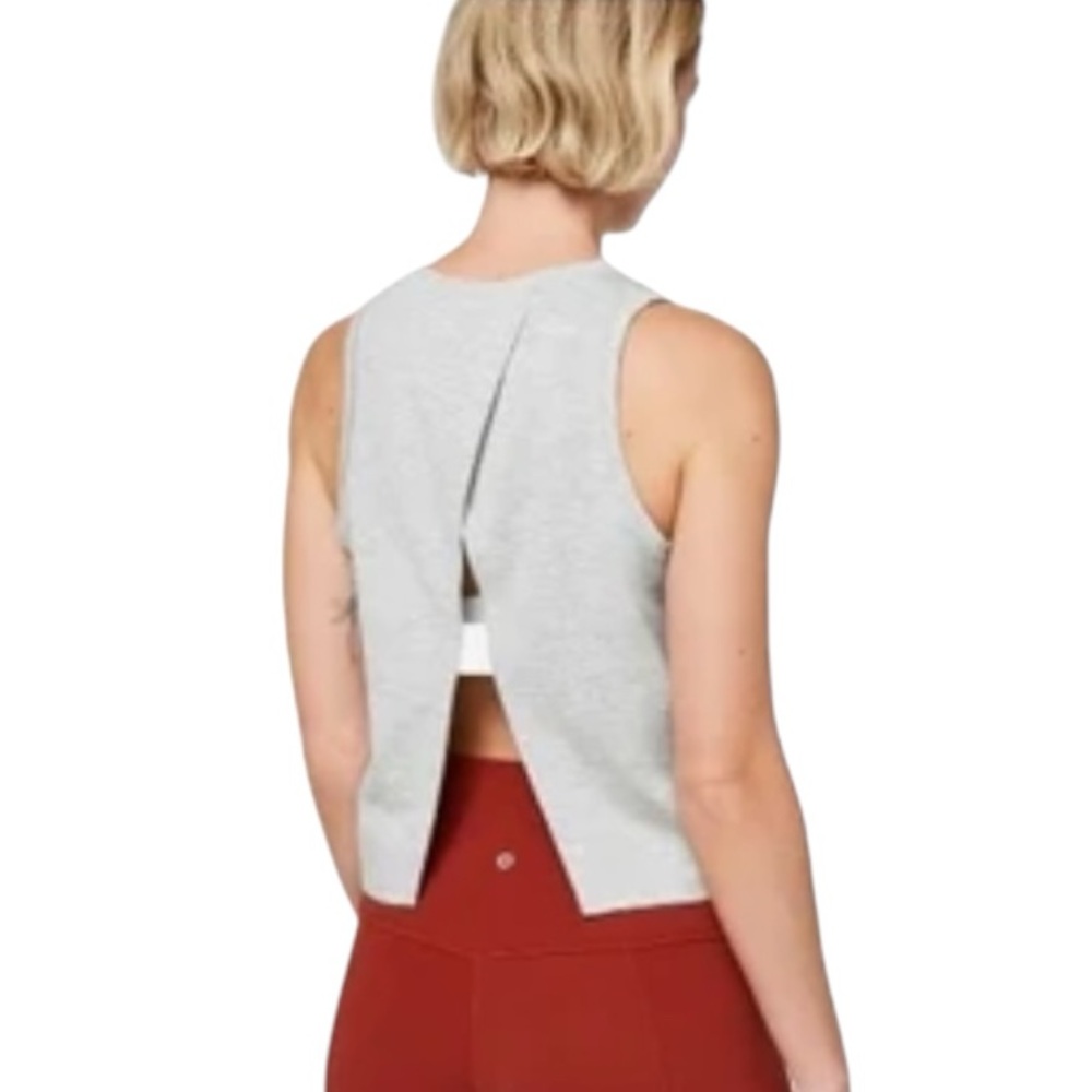Gray Sleeveless Women's Top size 6 ( missing the tag size)